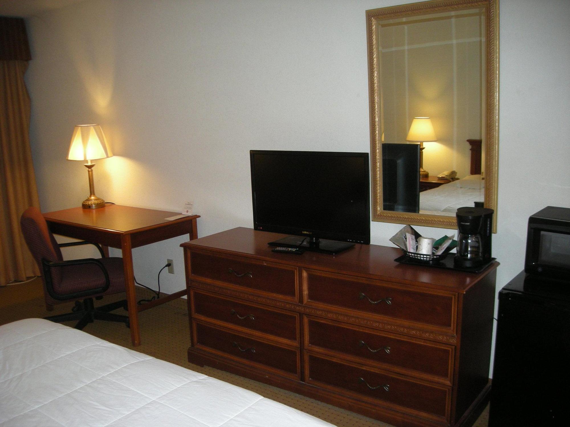 ชัวร์สเตย์ พลัส โฮเต็ล บาย เบสต์เวสเทิร์น อีแวนส์วิลล์ Hotel Stacer ภายนอก รูปภาพ
